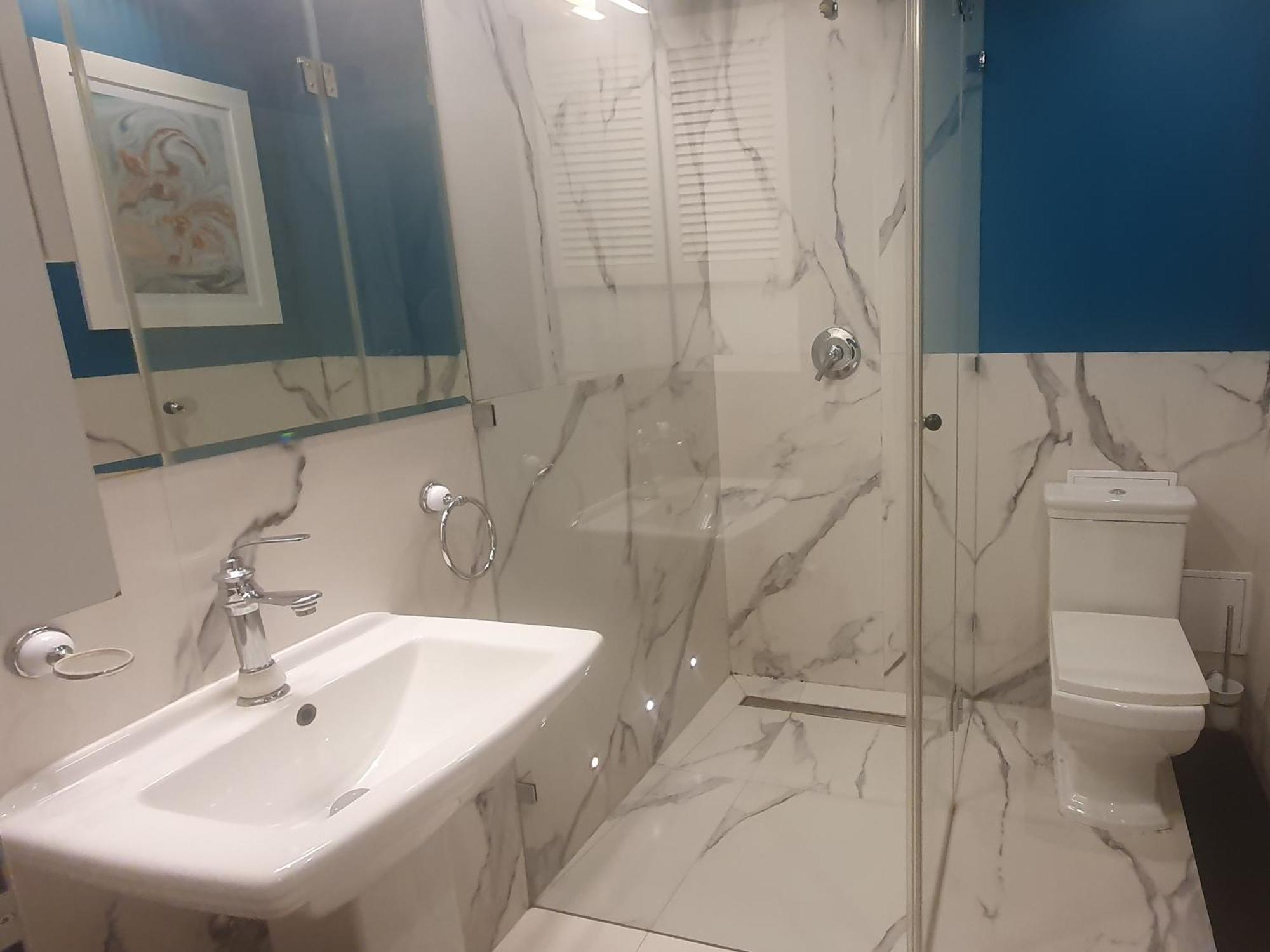 City Center Apartment Near Public Swimming Pool وارسو المظهر الخارجي الصورة